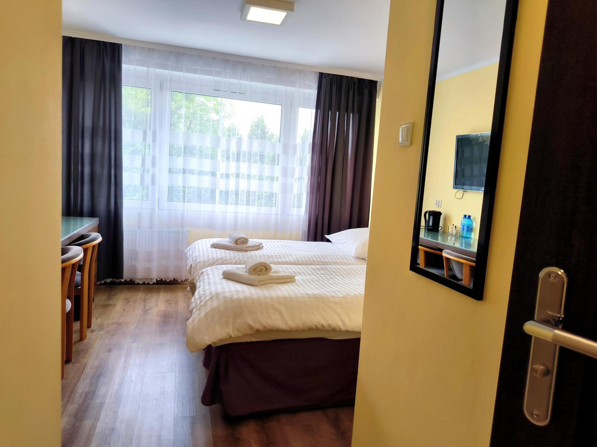 Arkadia Hotel Kielce Ngoại thất bức ảnh